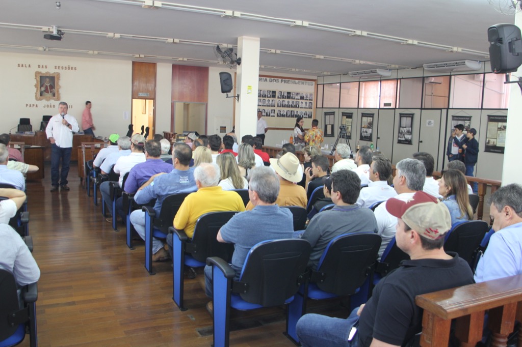 Reunião de apresentação dos resultados acontece na Câmara Municipal de Pirajuí, com a presença de técnicos e criadores de todo o Brasil.